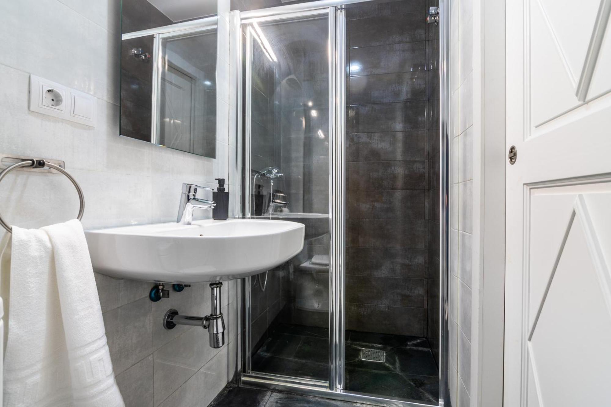 Tuguest Concepcion Apartment Гранада Екстериор снимка